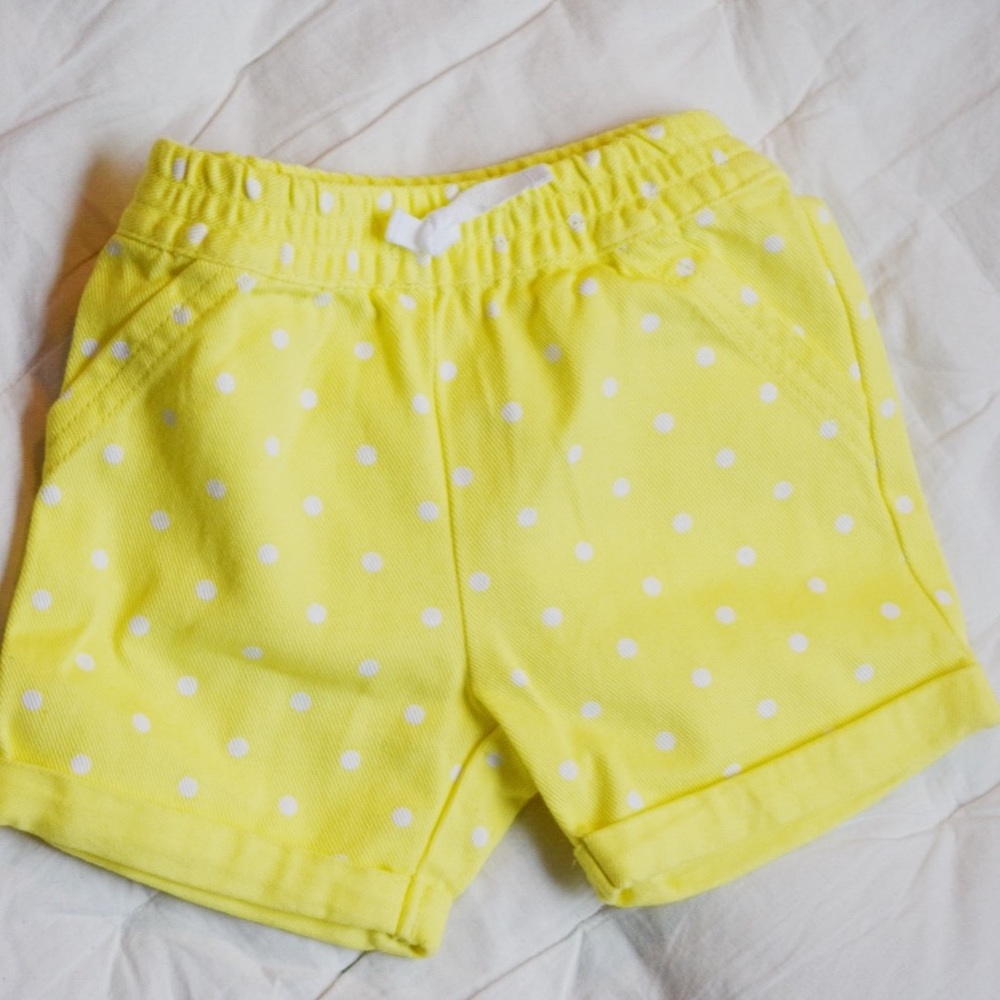 Carters toddler girl 12M yellow shorts